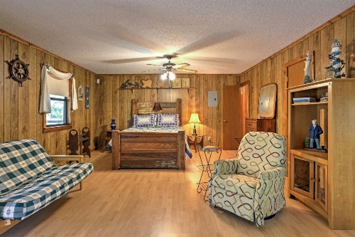2 Canyon Lake Cabins - 3BR Total - on 2.7 Acres! image 10