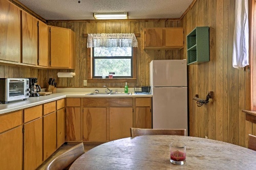 2 Canyon Lake Cabins - 3BR Total - on 2.7 Acres! image 11