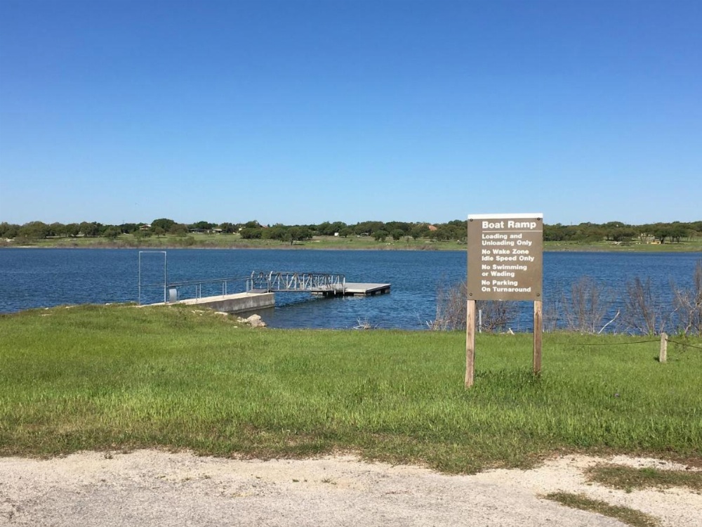 2 Canyon Lake Cabins - 3BR Total - on 2.7 Acres! Image 14