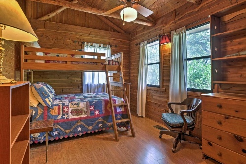 2 Canyon Lake Cabins - 3BR Total - on 2.7 Acres! image 15