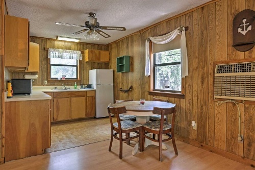 2 Canyon Lake Cabins - 3BR Total - on 2.7 Acres! image 22