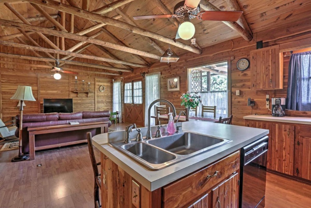 2 Canyon Lake Cabins - 3BR Total - on 2.7 Acres! Image 23
