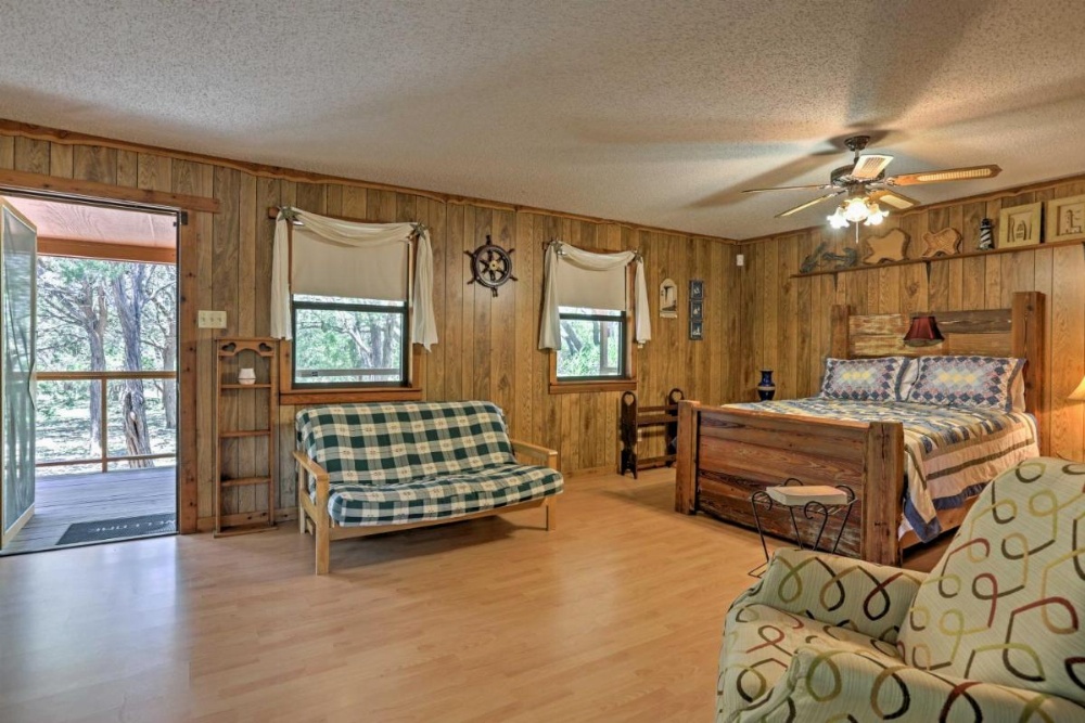 2 Canyon Lake Cabins - 3BR Total - on 2.7 Acres! Image 6